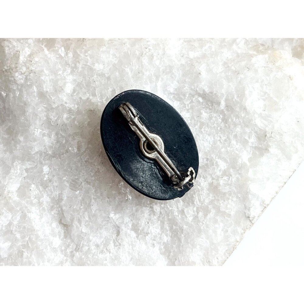 Faux Cameo Victorian Style Profiled Lady Oval Costume Jewelry Brooch | Lapel Pin - Picture 4 of 10